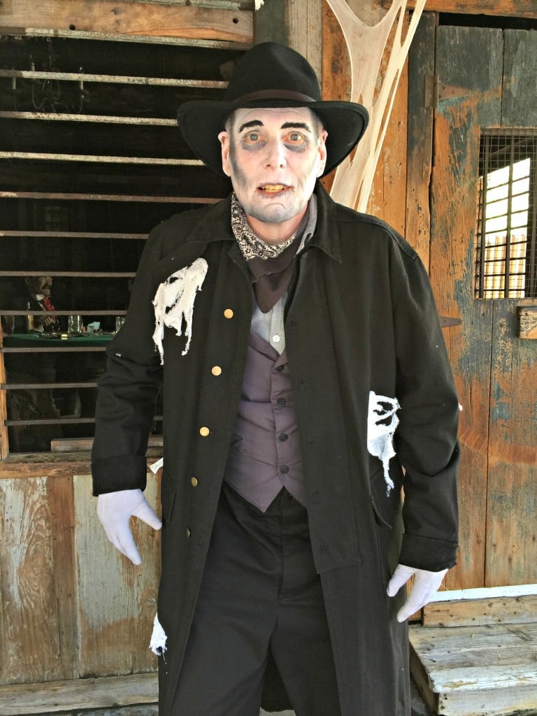 6 Reasons To Visit Knott's Spooky Farm This Halloween