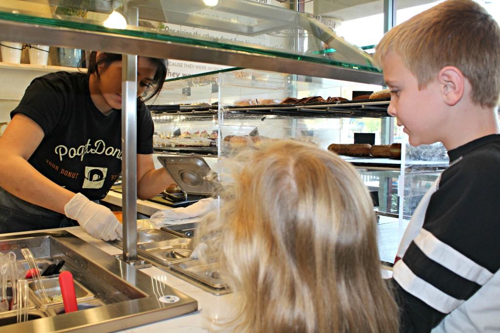 poqetDONUTS in Irvine, California allow you to customize your own donut.