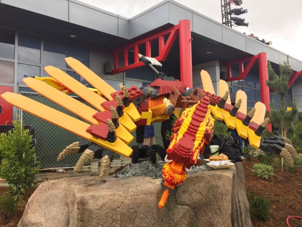 NINJAGO World features five attractions all designed to test guests balance, agility, speed and creativity: Zane’s Temple Build, Kai’s Spinners, Cole’s Rock Climb, Jay’s Lightning Drill and NINJAGO The Ride.