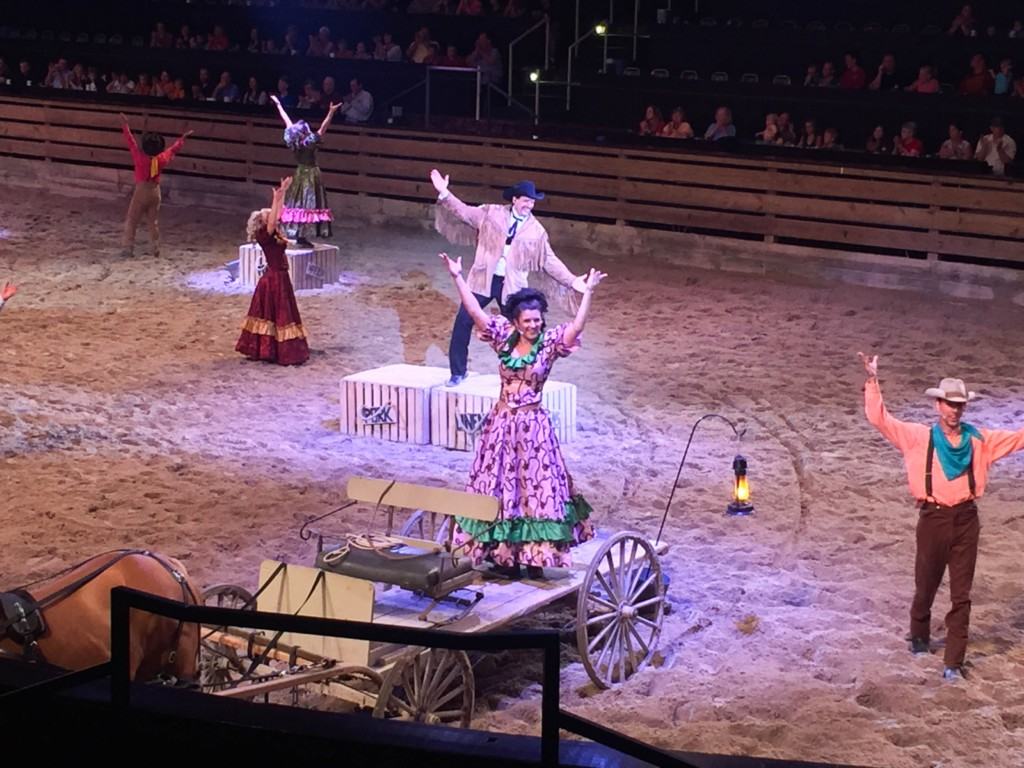 Dolly Partons Dixie Stampede Dinner Show Review Socal Field Trips