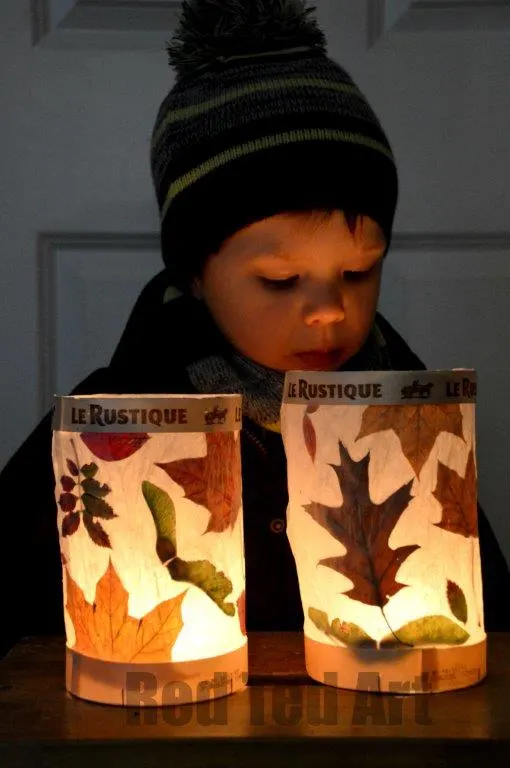 Are you looking for a fun fall craft for kids? Check out these 25 Easy Leaf Crafts for Kids and Preschoolers that are perfect for the autumn season.