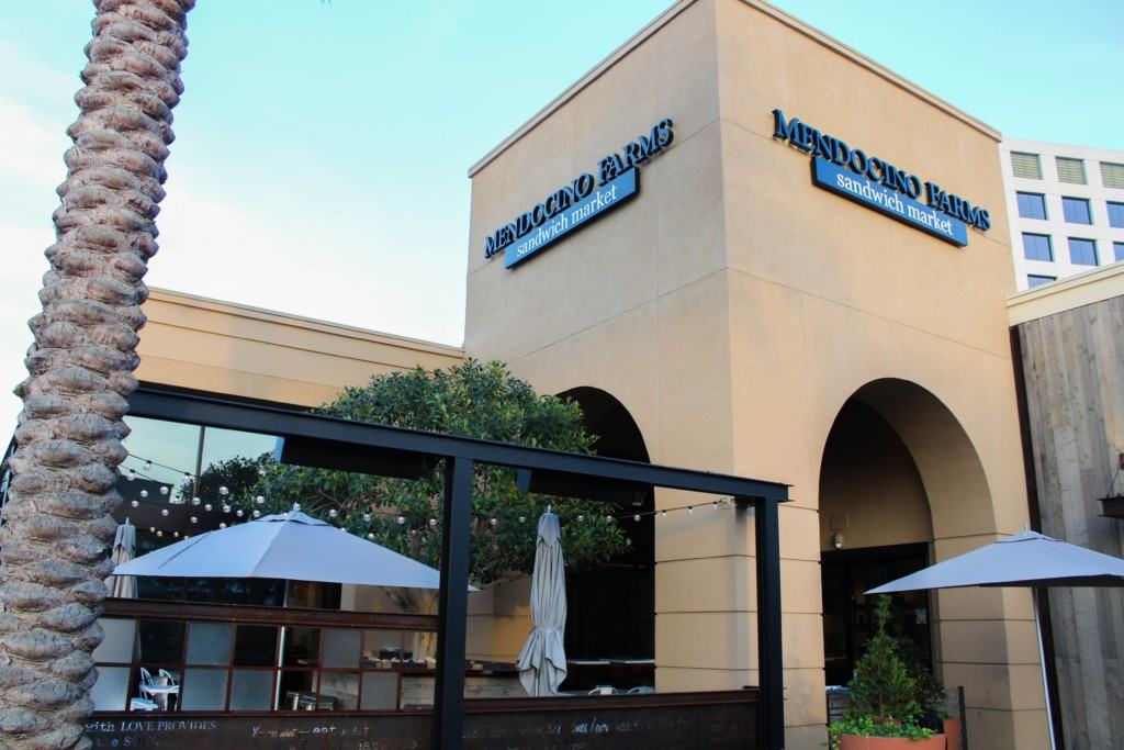 Are you looking for a family friendly restaurant in Orange County? Visit the newest kid friendly Mendocino Farms location in Irvine where kids can play bean bag toss, foosball and participate in free arts & crafts. Families can dine and have good conversation together in a living room type setting.