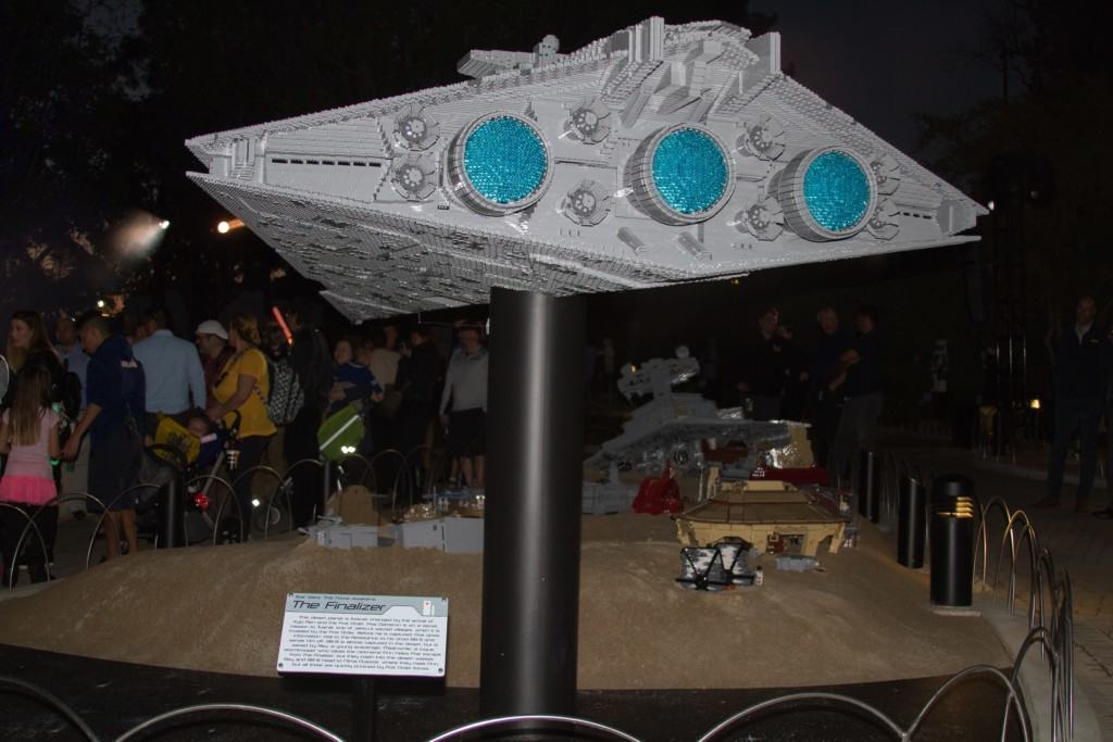 Are you an epic Star Wars Fan? Then check out the all new LEGO Star Wars: The Force Awakens Miniland Model Display at LEGOLAND California.