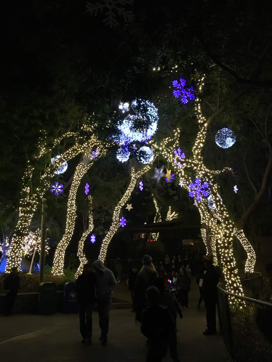 How to get discount tickets to LA Zoo Lights in Los Angeles