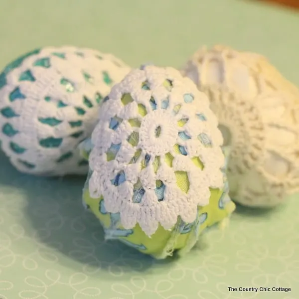 doily easter egg decoration