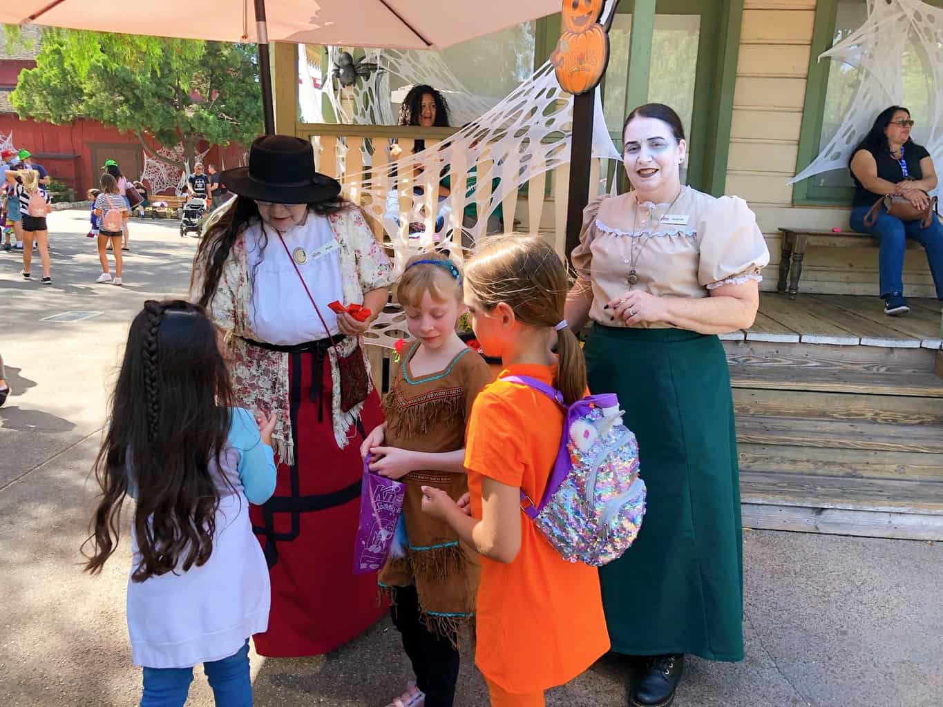 Knott's Berry Farm Trick or Treating