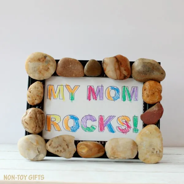 Mother's Day Picture Frame Craft made out of rocks