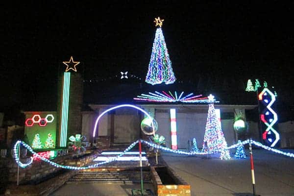 San Antonio Christmas Lights in Chino